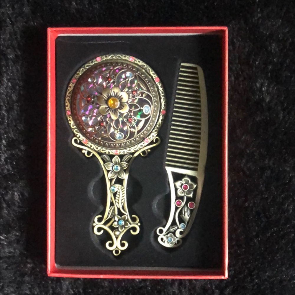 2pc vanity vintage hand mirror and comb set